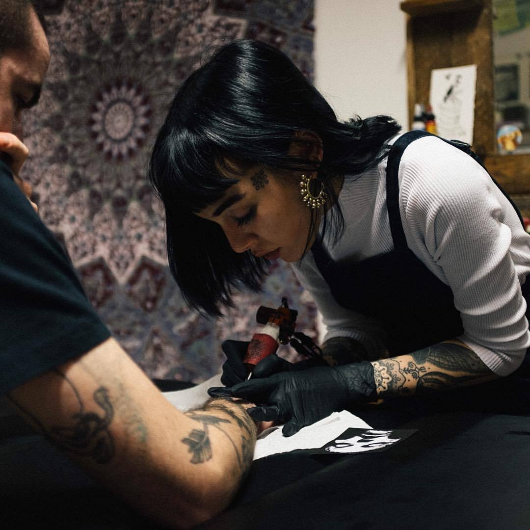 black-stabbath:  Working late this eve to tattoo one of my no.1 homies 💪🏻🙃