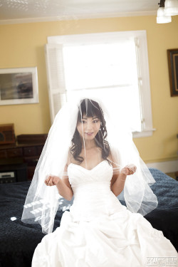 passionatelove-ak:  Sexy Asian bride Marica