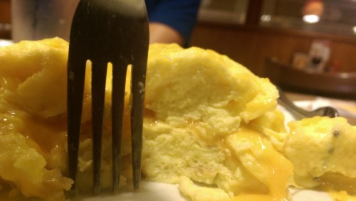 pearlgirl710: dennys:  and-down-we-go:  So last night a bunch of my friends and I went to Denny’s fo