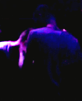 itszaynmallik-blog: Zayn dancing at the club in Bangkok - 12/03