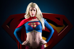 supergirl-bodypaint:   Supergirl body paint