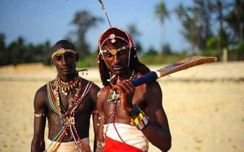 global-musings: A cricket team made up of Maasai warriors from the Laikipia region of Kenya has been