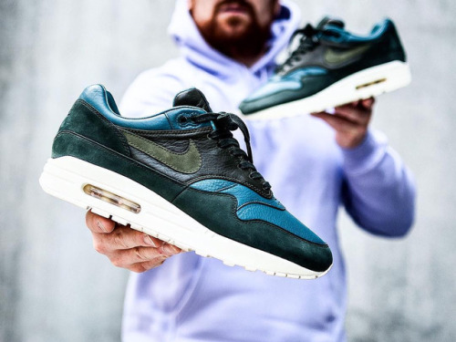 Cumplido Goma Cabra NikeLAB Air Max 1 Pinnacle - Iced Jade/Cargo... – Sweetsoles – Sneakers,  kicks and trainers.