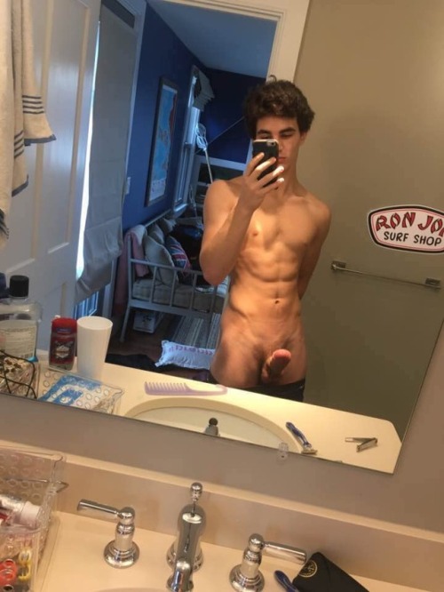 twinktyme:  hornyykidd16: Such a sexy boy with a massive cock  LOVE THAT LONG & LEAN AMAZING DICK