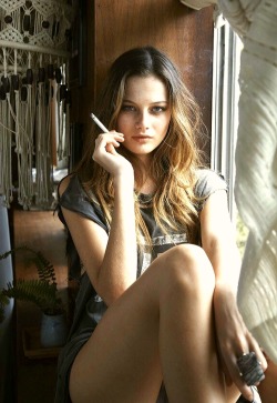 LOVE SMOKING WOMEN