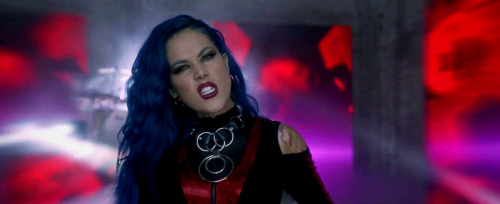  ALISSA WHITE-GLUZ IN “SUNSET OVER THE EMPIRE” 