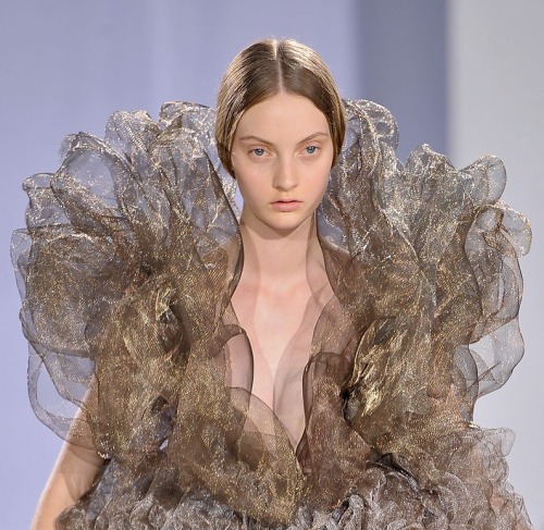 hetereal:  Codie Young @ Iris Van Herpen haute couture FW11