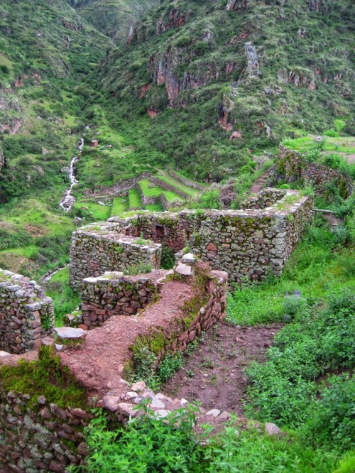 Ruinas de la era Inca, Parque Nacional de Pisac, Cuzco, Perú, 2011.