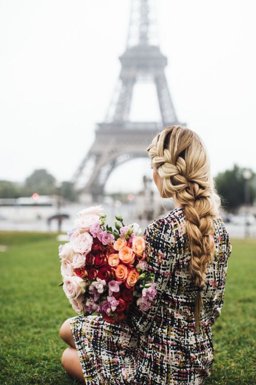 Girl with GORGEOUS braids in Paris France http://forizzle.viralgalleries.me/gorgeous-but-easy-braid-