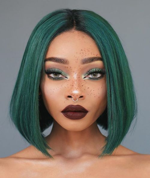 Yes or No to this forest green hair? I know a few of u suggested this colour so here it is ‍♀️Eyes: 