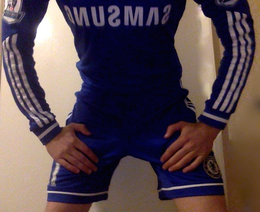 boysarewelluddered:  carlcoo:footballlocked:  Locked, kitted and ready to play. 