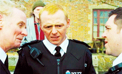 andwebegin:fangirl challenge: [6/7] funniest scenes => hot fuzz | where danny is needed for trans