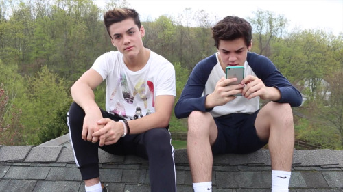 the-dolan-twins-fans: BACKWARDS WORD CHALLENGE