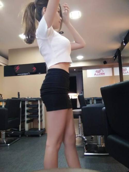009900cw: 可以吗? 很漂亮的小妹妹