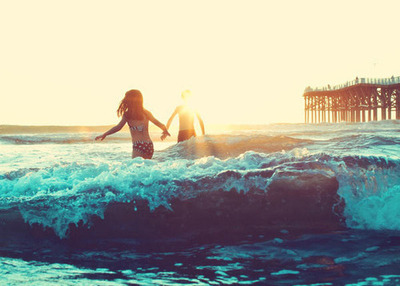love | Tumblr en We Heart It. http://weheartit.com/entry/68895953/via/gold_pants