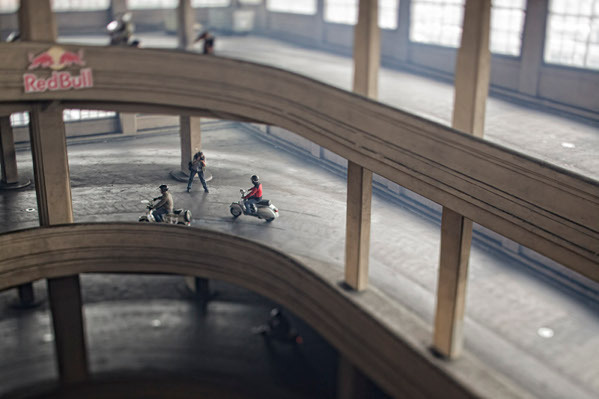 vespapapapa:  Rooftop riding!! Love Vespa!! Thanks Fiat!!