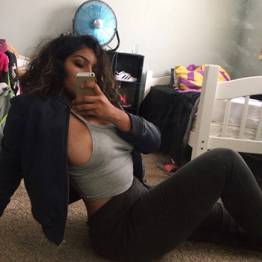 thefinestbeauties:  Tumblrette Sabrina sab-s0ul.tumblr.com 