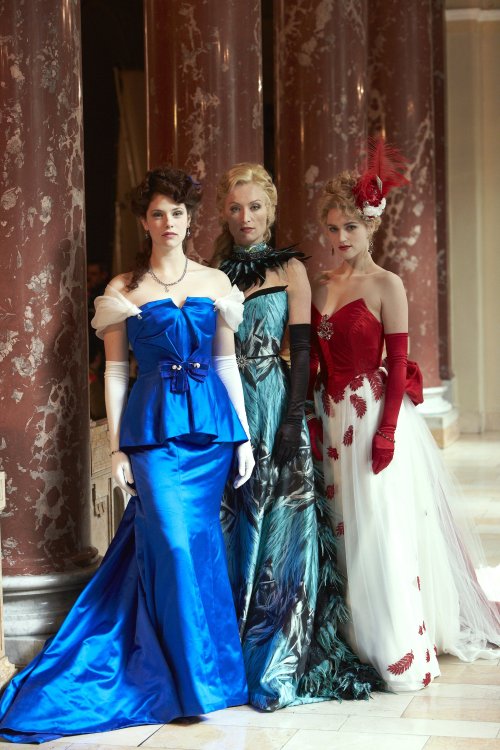 costumeloverz71: Mina Murray (Jessica De Gouw) Blue gown.  Dracula (2013-14).. Costume by Annie