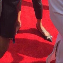 Quickweaves:  Imninm:  Quickweaves:  What The Hell Is On August Alsina’s Feet ?