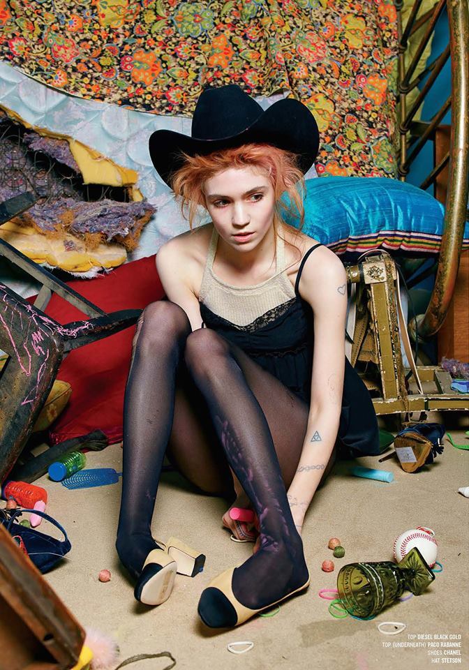 grimes-claireboucher:  Grimes featured in V Magazine¹s Fall issue!photos by Mario