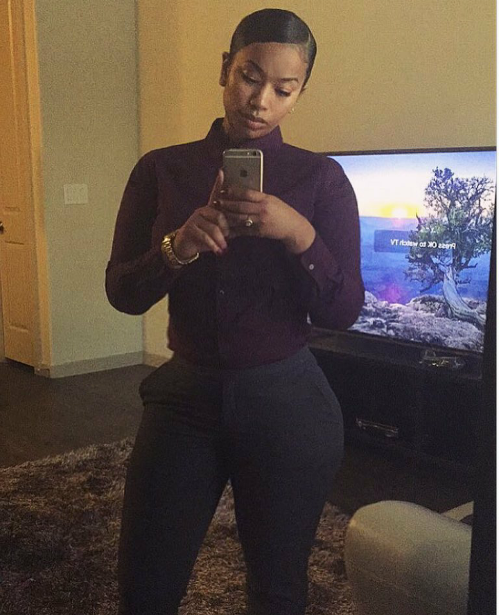 jazziedad:  Sexy&amp;Gorgeous Ms GoldSkinned 💜💜