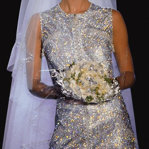 peach-ygal:Kate Moss wearing Gianni Versace’s  bridal gown during his Fall/Winter 1995-1996 show