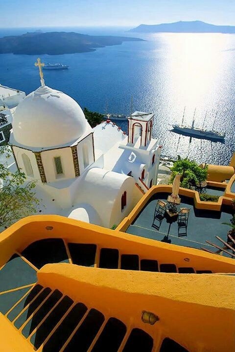omgshowmetheworld:  Top 10 most Romantic places in the World - Santorini, Greece