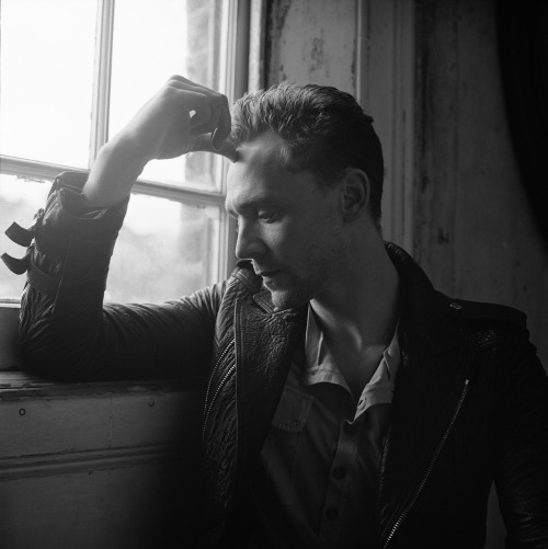 krycha1976:  Tom Hiddleston by Jason Hetherington for Flaunt