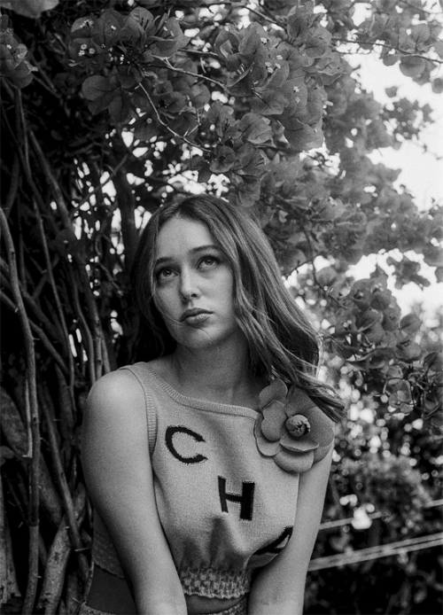 ALYCIA DEBNAM-CAREY ph. by David Mandelberg for Instyle Australia April 2019