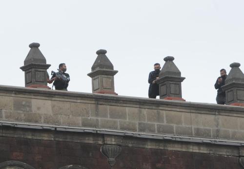 stuffbyfer:akirakan:stuffbyfer:Snipers on the roof. Right now in Mexico City. They have gassed the (
