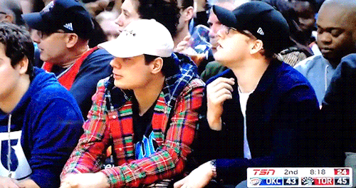 melodiedaoust:Morgan Rielly and Auston Matthews watch the Raptors play the Thunder