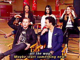 dinoscully:  The High School Musical cast has really got their head in the game concerning puns. 