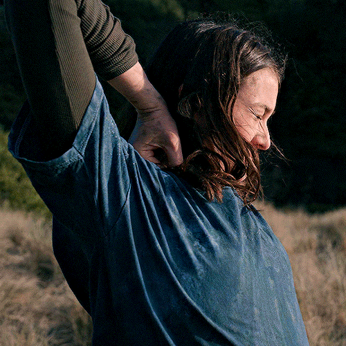 rainbowkarolina:Sarah Pidgeon as LEAH RILKE in THE WILDS(2020)