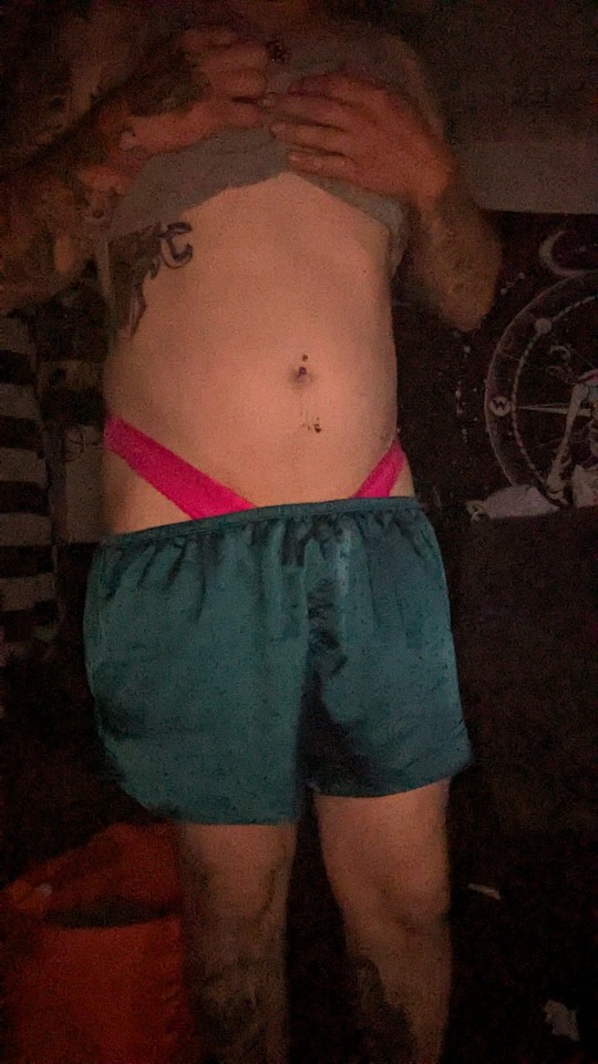joemonster625 - I love wearing silk