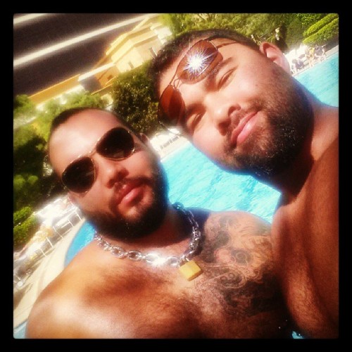 carnenchiladas:  Relaxing by the Wynn Pool