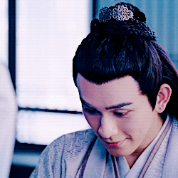 ctl-yuejie:Mengyao’s expression when he is focussing on Lan XichenMengyao is surprisingly open with 