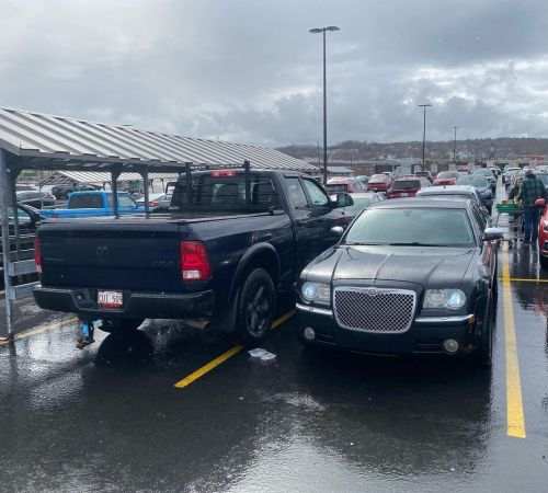 Whats good everyone!?? Like the truck, but dude can’t park and that’s facts #dodge #chrysler #ram #3