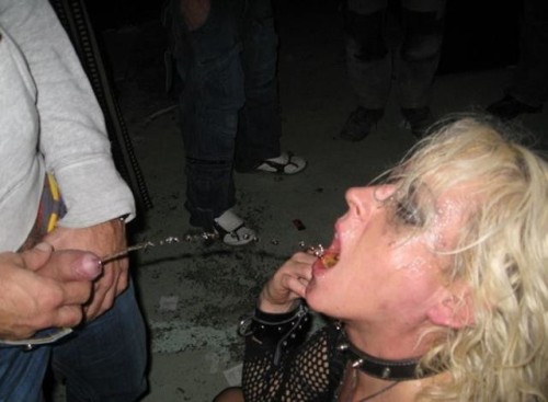 pissinhermouth: Backalley pissdrinker