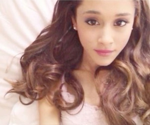 This Era Of Ariana >>