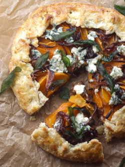 Theboredvegetarian:  Butternut Squash &Amp;Amp; Gorgonzola Galette With Caramelized