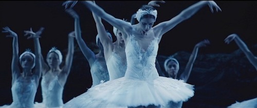 ebaeschnbliah: Farewell at Swanlake …..Impressions from The CourierBenedict Cumberbatch and Merab Ni