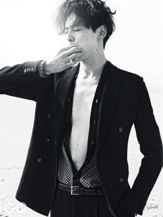 aplaus:  marieahh-deactivated20200503:GQ Korea April 2015 by Moke Na Jeong  Kim Won