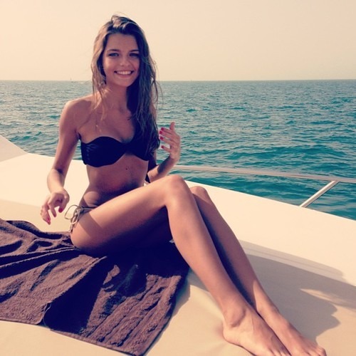 itssexybikinibabes:  itssexybikinibabes