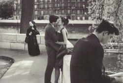 distopya:    Ile Saint-Louis, Paris Edouard Boubat, 1975