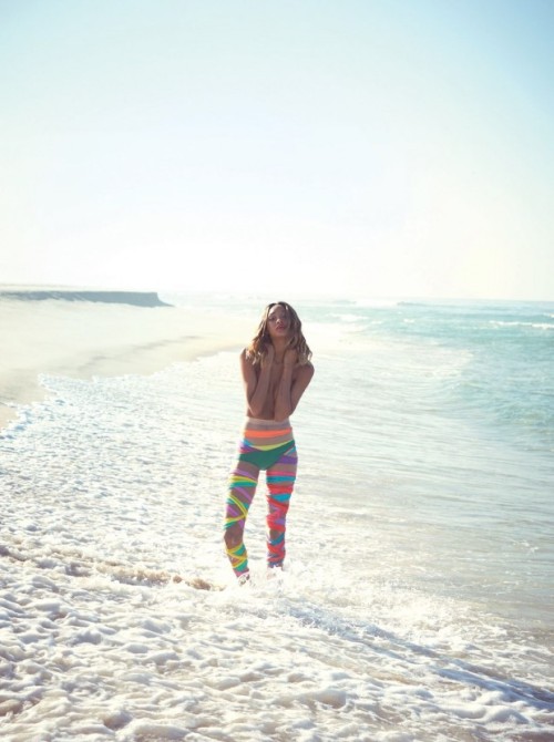 chantellecoco:  MODEL: Jourdan Dunn for Vogue Brazil  February 2016  Jourdan Dunn looking sun kissed in this beautiful beach shoot