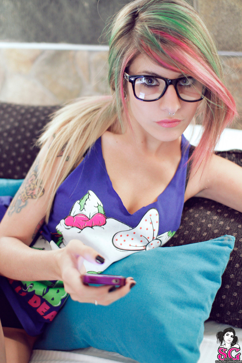 past-her-eyes:  Clareon Suicide Sweet tattoo, for more visit past-her-eyes.tumblr.com
