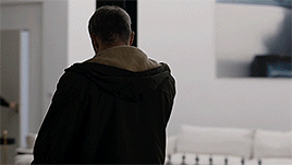 blinktumble:goodobservationshirley:Elise subtly letting Karl know she wants to leave.  Ya, Elise and
