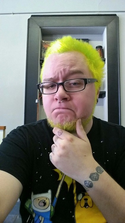 bearswithantlers:  megavenusaur:  bearswithantlers:  Took a while longer than normal to do the colour this time… had some technical difficulties involving bleach and tea tree treatments. Anyway: Inspired by megavenusaur’s awesome green hair .