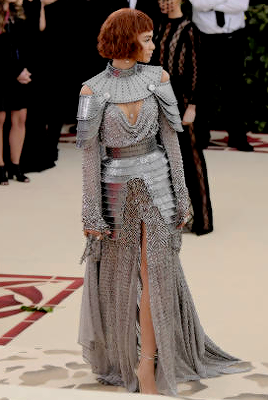 epicallyepicepicosity:  zedayacoleman: Zendaya at the 2018 MET Gala Some people see Joan of Arc.  What I see:   How did I not hear about this one until now?