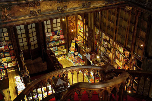 littledallilasbookshelf: Inside Livraria llello &amp; Iirmão in Porto, Portugal